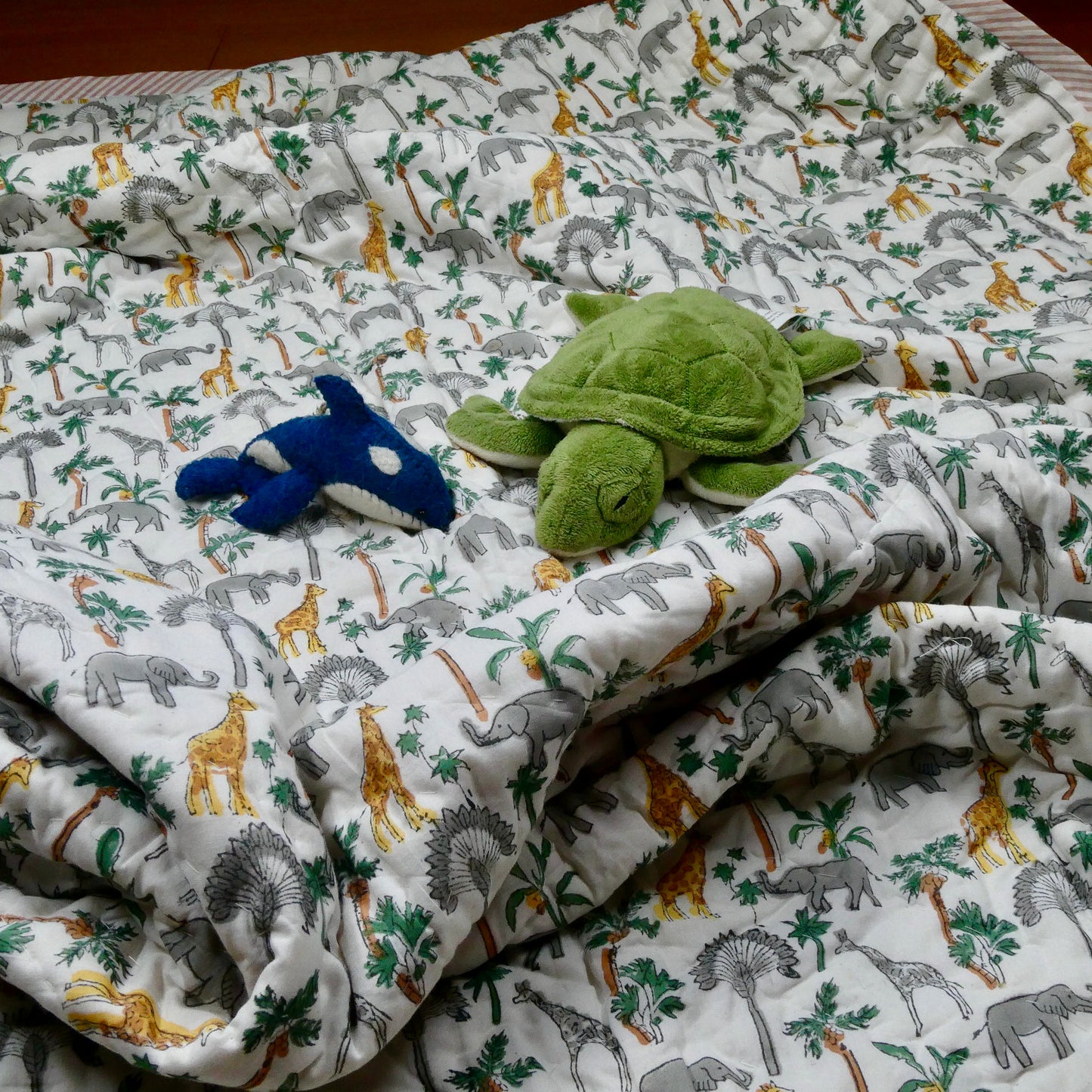 Babyspeelkleed Safari