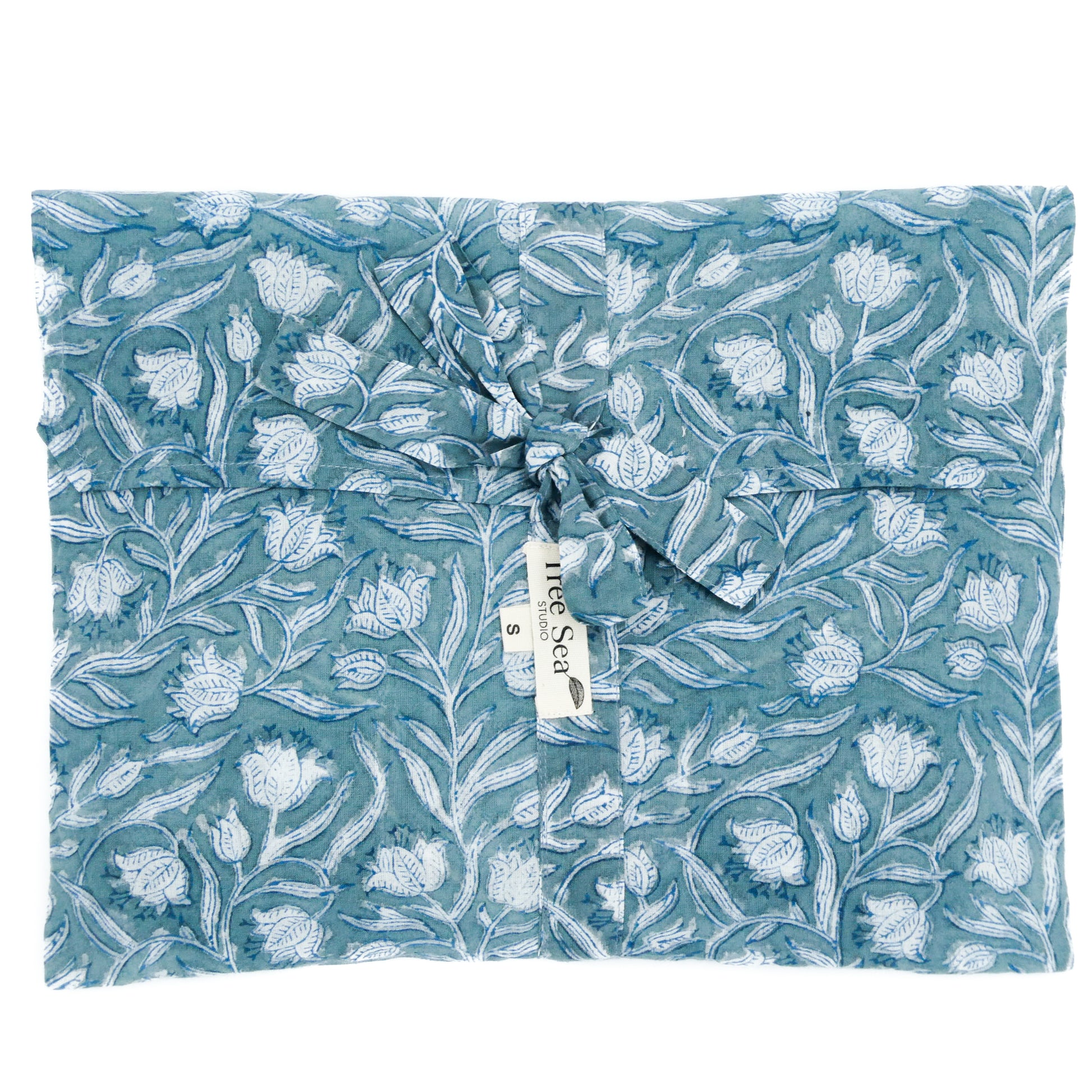 travel pouch for pyjama for women cotton with blue-white-floral-design